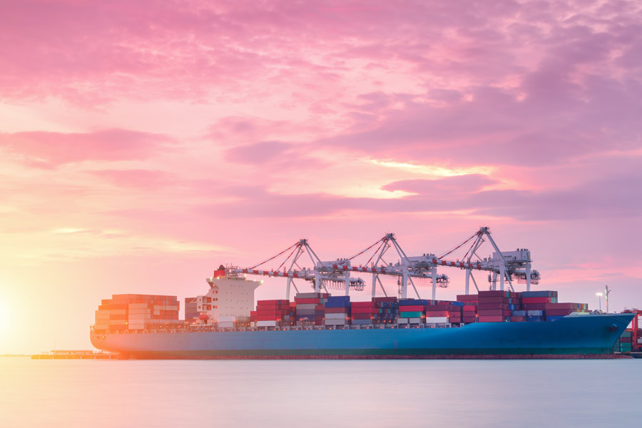 美西航线运费重回2100美元