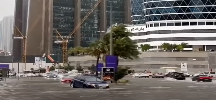 阿联酋历史最强暴雨
