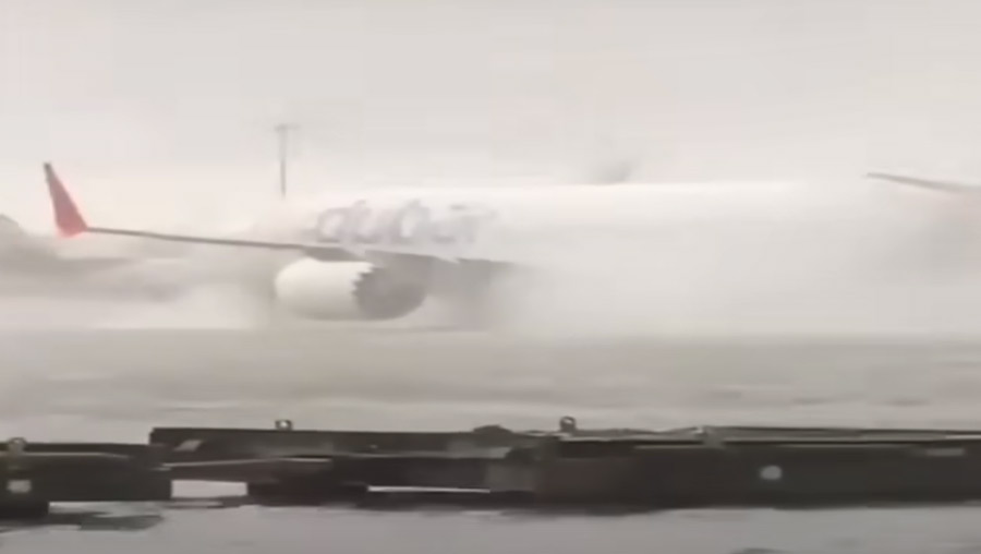 迪拜国际机场DXB发生洪水