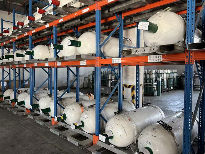 2类危险品在运输过程中一般需装载在密闭的压力容器中出运