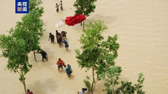 Floods cause congestion in Chittagong