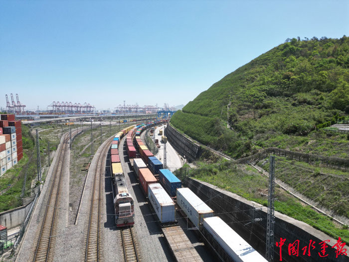 We will improve the quality of maritime and rail transport services