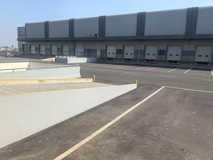 集卡车卸货平台